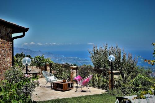 Casa Greli, typical Sicilian house with a view