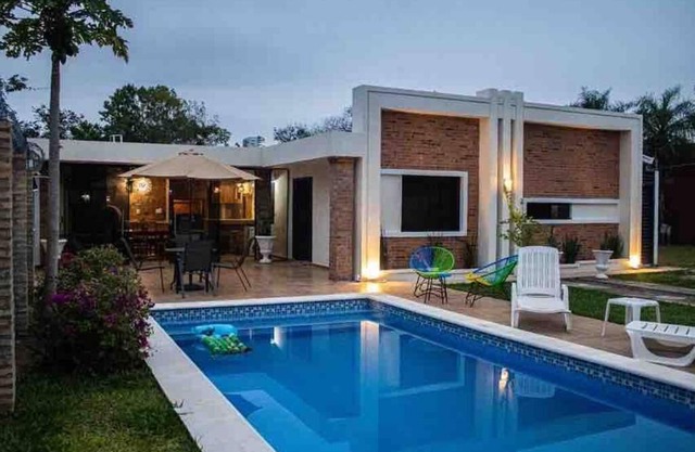 Casa Helena BBQ, big POOL, WIFI, AC San Bernardino