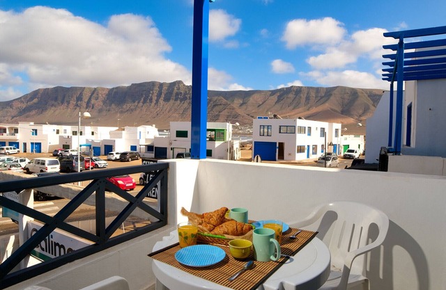 Casa Hespi-vista a la playa de Famara