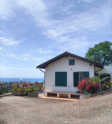 Casa indipendente Roque Vista al mar con parking gratuito