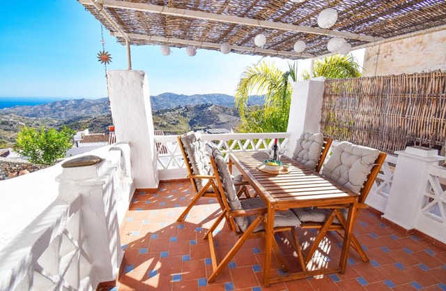 Casa Jazmin, Frigiliana Traditional townhouse with great views HansOnHoliday Rentals