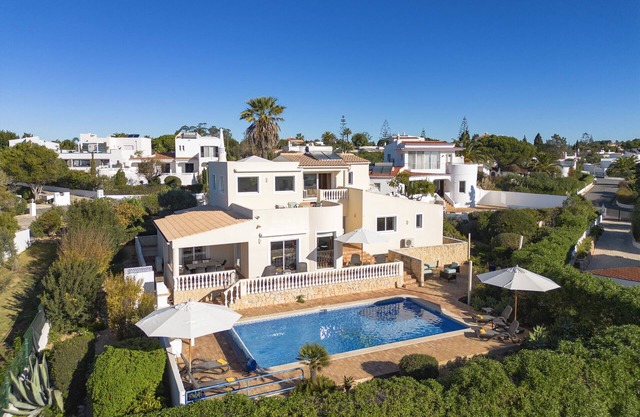 Casa Jean - Villa privada con vistas al mar y piscina climatizada