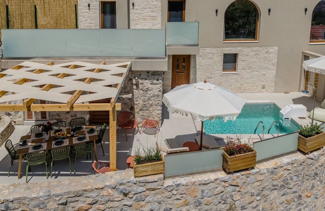 Casa Karinea ,A Luxurious Retreat in the Heart of Crete