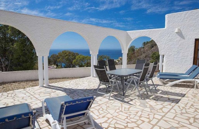 Casa de montaña de 3 dormitorios con vistas al mar
