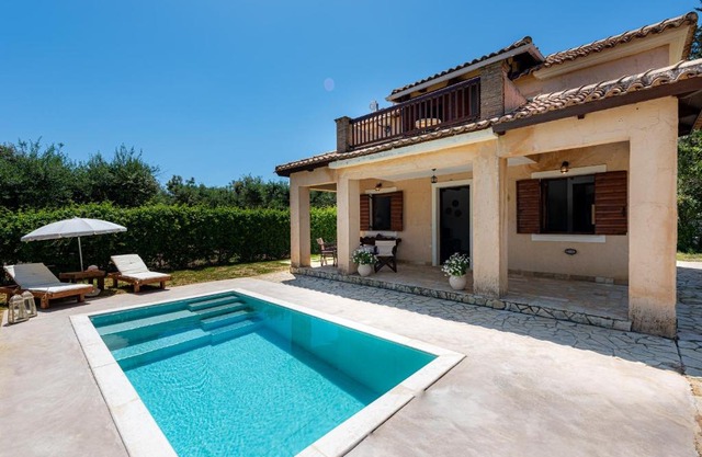 Casa Koukounaria