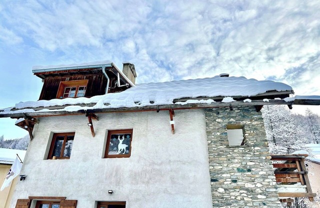 Casa-La Lorraine joli studio dans chalet St-Véran