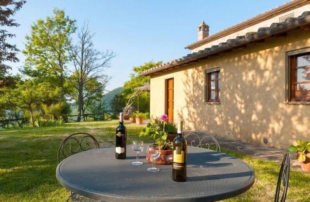 Villa para 4 personas con piscina privada situada en una posición panorámica en la frontera entre Toscana y Umbría