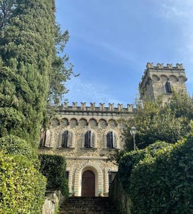 CASA LA TORRE un castello alle porte di Firenze