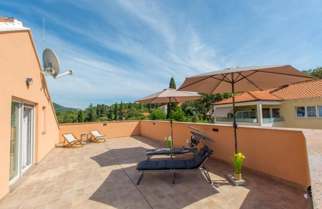Casa Lidia - Modern & Spacious & Few Steps to Beach & Breathtaking View
