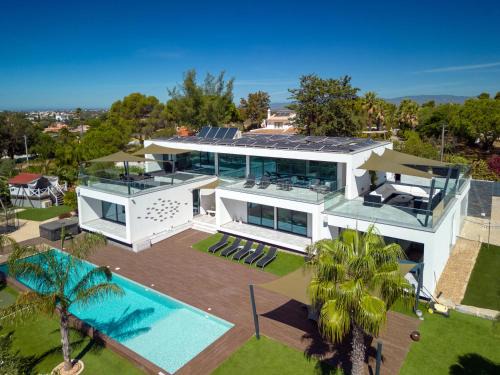 Casa Limao Luxury villa sea views in Carvoeiro
