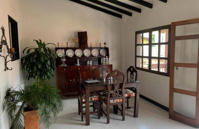 Casa linda jardín