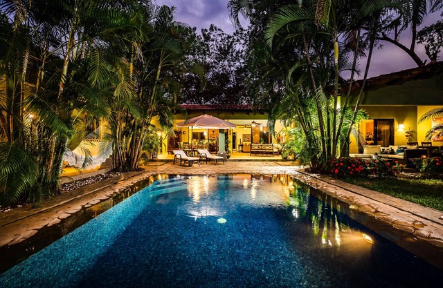Casa Lirica 4-Bedroom Home w/ Salt Water Pool @ Playa Grande Beach