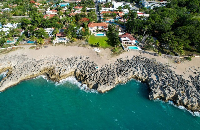 Casa Los Sueños: Elegancia frente al mar y lujo tropical