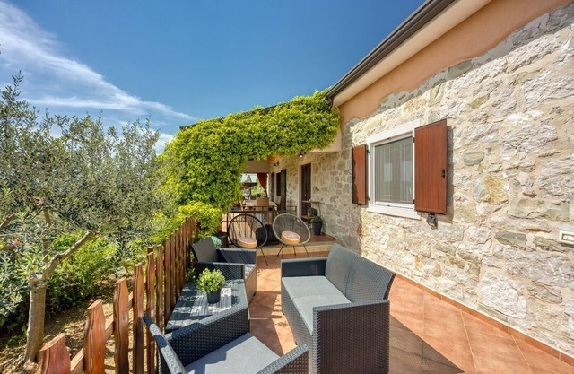 Casa Lukas Dračevac in Dračevac