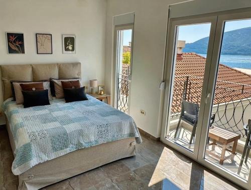 Casa M- Studio Seaview #5 - Brand New