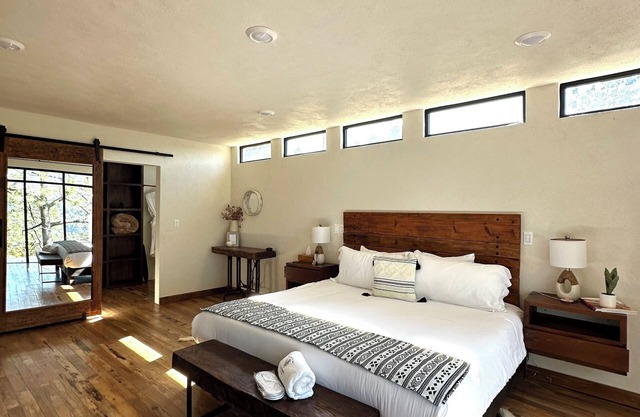 Estancia a la orilla del acantilado... Ideal para parejas! Casa Madera 1A