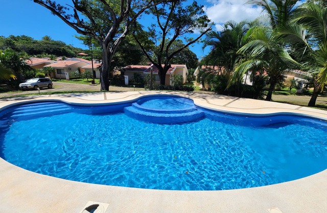 Casa Mandarina Junge Villa 3 pools