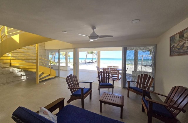 Casa Maria Beatriz - Telchac Beachfront House
