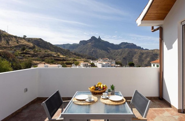Casa Maria with Roque Nublo view