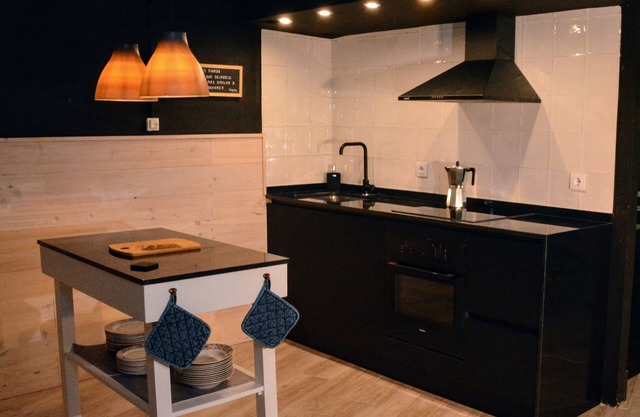 MARICHELVAS, 4 habitaciones dobles todas con baño