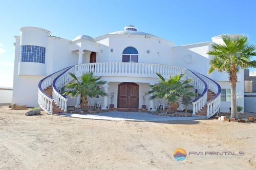 Casa Mariposa Azul by FMI Rentals