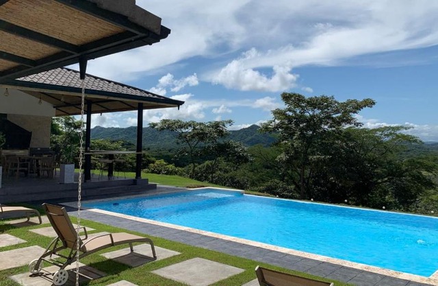 CASA MATAPALO ON THE HILL, AMAZING VIEW