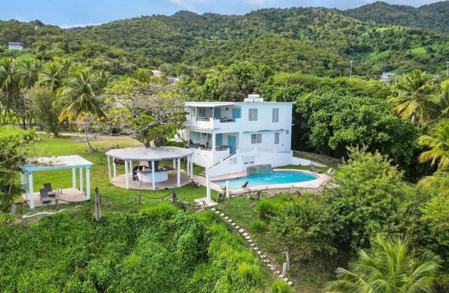 Casa Maunazul | Ocean Front House W/ Pool and View