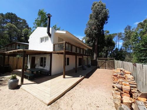 Casa Merlota - 4 a 5 personas- Entre bosque y mar, con piscina