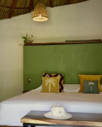 Casa MexiBali, Palapa Queen