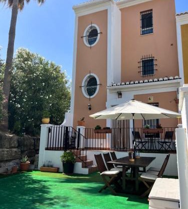 Casa Mira Casares Costa