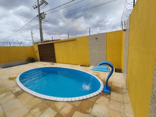 Casa mobiliada com piscina para aluguel por diárias em Martins-RN
