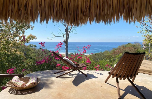 Casa Monte Pacífico, tu refugio de serenidad entre playa y selva tropical