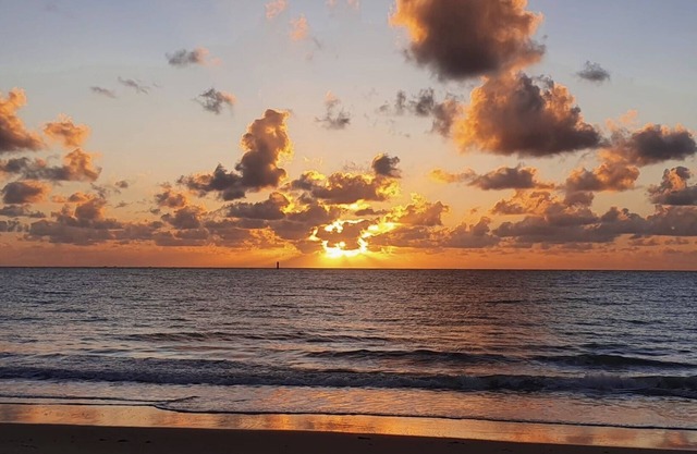 Casa Pé na areia Praia Maracajau com Hidromassagem na beira mar