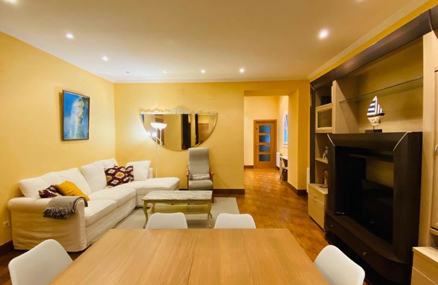 Casa Naranja - Centrally located, spacious, unique