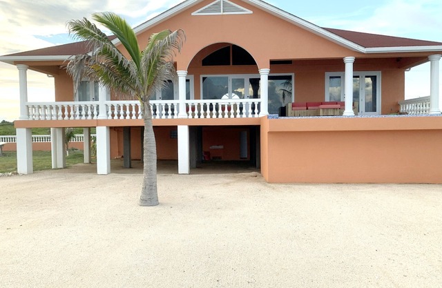 Casa Naranja - Upscale Living with a Private Pool
