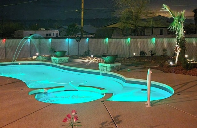Casa Oasis- Your Family Fun Vacation Pool Home with Boat Parking