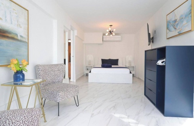Casa Ocean Park 8BR Beach House 2min to Sand