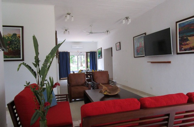 Casa Pacifico 2-bedroom Apartment #1 Butterfly