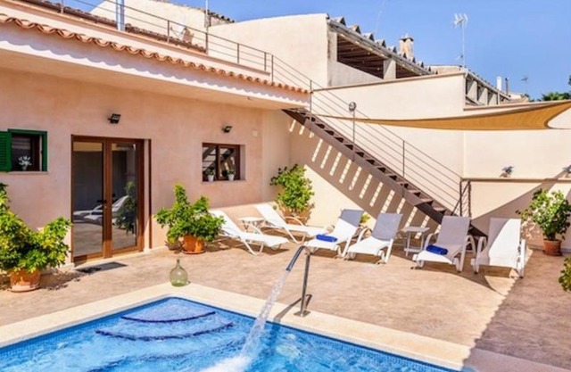Casa Padrins de ses tanques