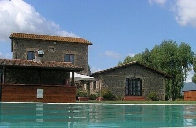 Casa Pausania D: un encantador apartamento que forma parte de una antigua granja.