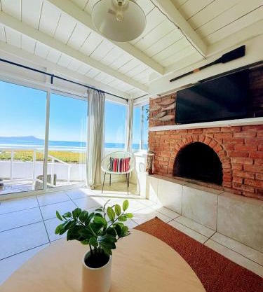 CASA PLAYA - Beachfront Paradise sandy beach