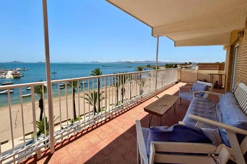 Casa Playa de la Concha by Rental Hero