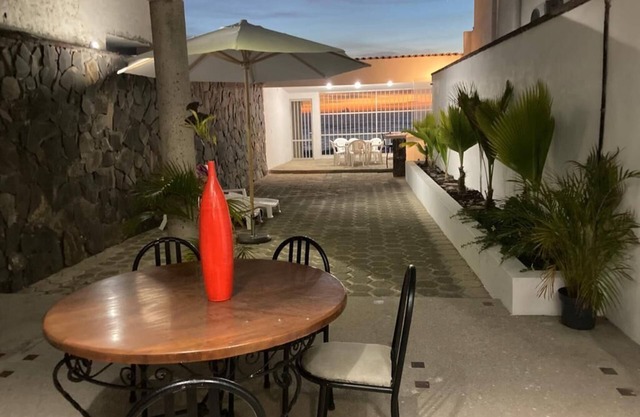 Casa Playa, sol y mar beach front pet friendly