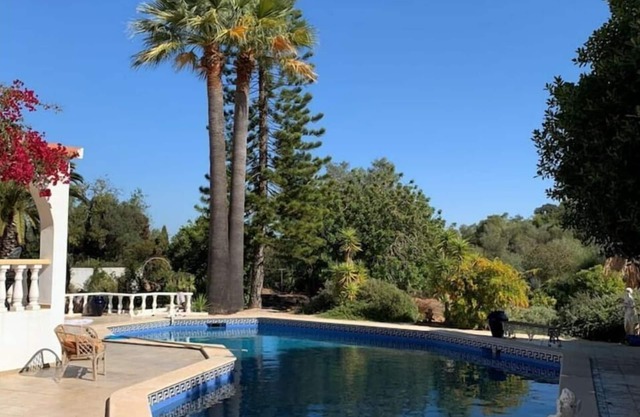 Casa, espacio exterior privado, jardín, piscina, a 5 min de las playas