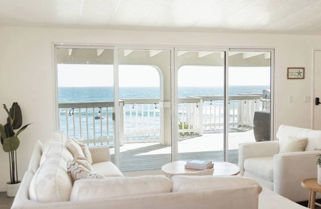Casa Puesta del Sol. an Oceanfront House