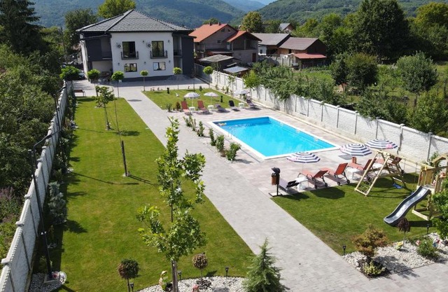 CASA RARES & KARINA