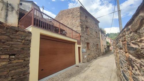 Casa Resineiro com Garagem e Terraço