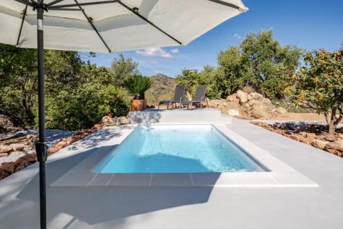 Casa Rocas Private Pool with swimjet!