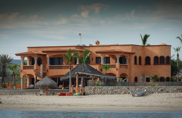 Villa de lujo en la playa privada de arena | Conserje incluido | Bienvenidas familias