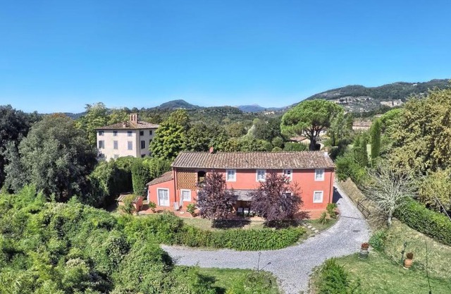 Casa Rosa by Salogi Villas